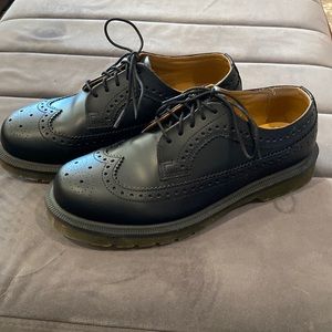 Dr.Martens 3989 SMOOTH LEATHER BROGUE SHOES